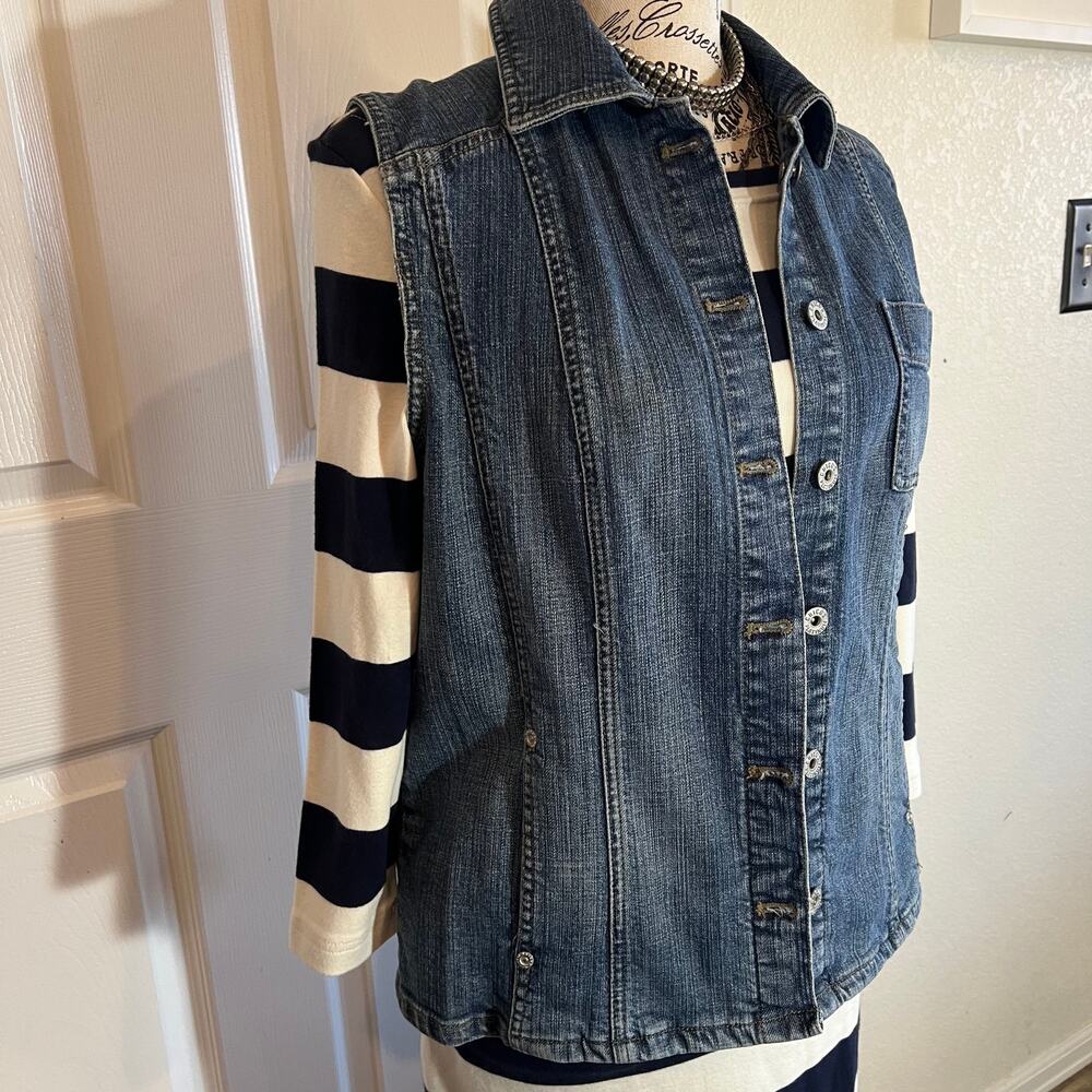 Chico's Platinum Medium Wash Jean Jacket Vest Boho 1 - Medium